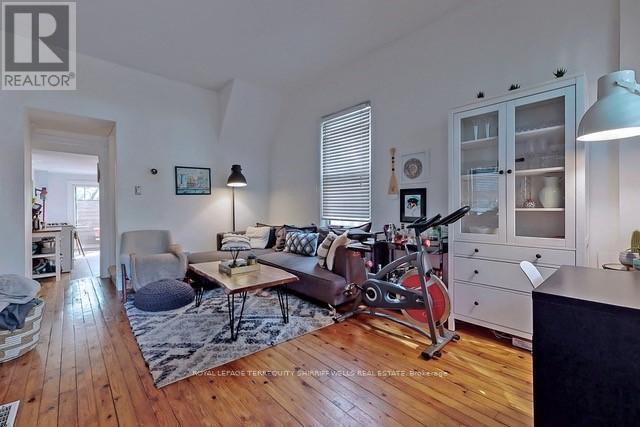 81 Tiverton Avenue, Toronto, Ontario  M4M 2M1 - Photo 10 - E13798666