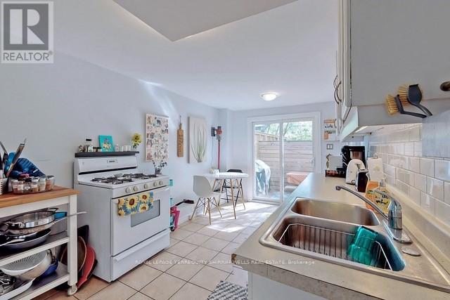 81 Tiverton Avenue, Toronto, Ontario  M4M 2M1 - Photo 21 - E13798666