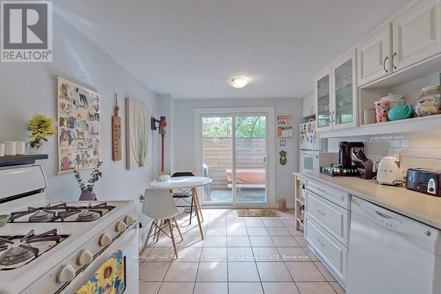 81 Tiverton Avenue, Toronto, Ontario  M4M 2M1 - Photo 19 - E13798666
