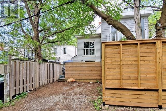81 Tiverton Avenue, Toronto, Ontario  M4M 2M1 - Photo 3 - E13798666