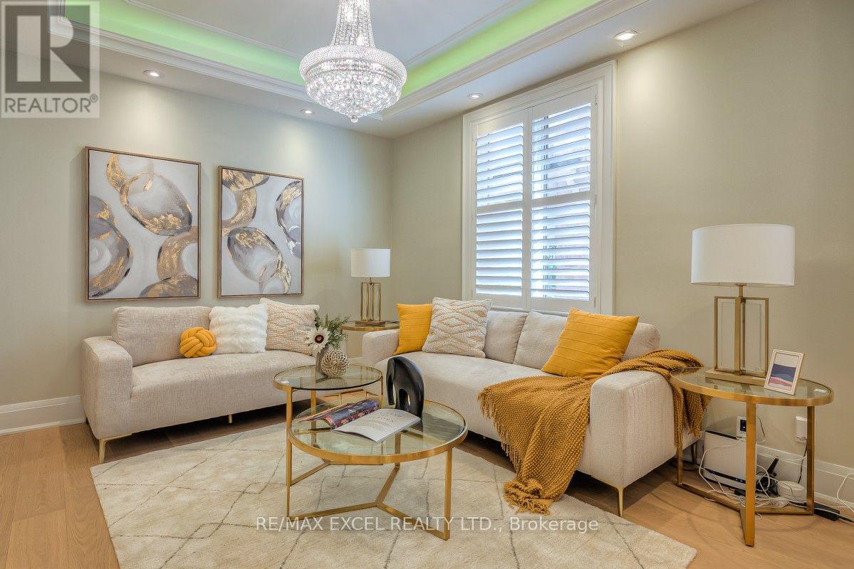 32 Grapevine Circle, Toronto, Ontario  M1X 1X5 - Photo 6 - E13798566