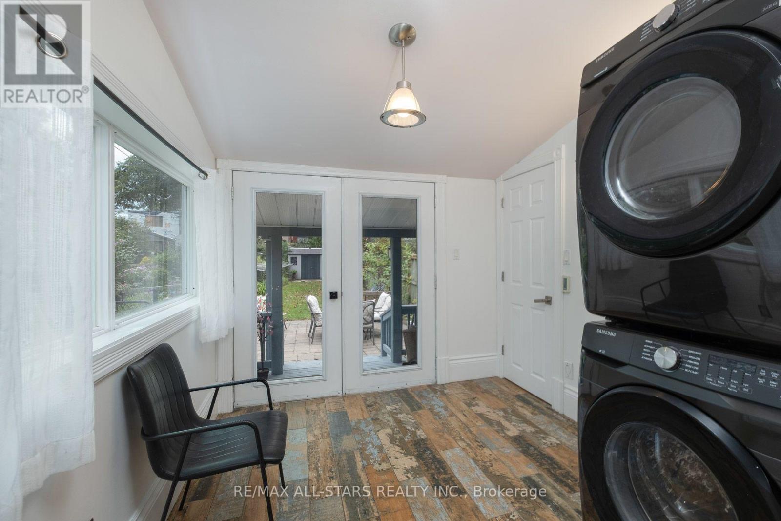 68 Osborne Avenue, Toronto, Ontario  M4E 3B2 - Photo 12 - E13798790