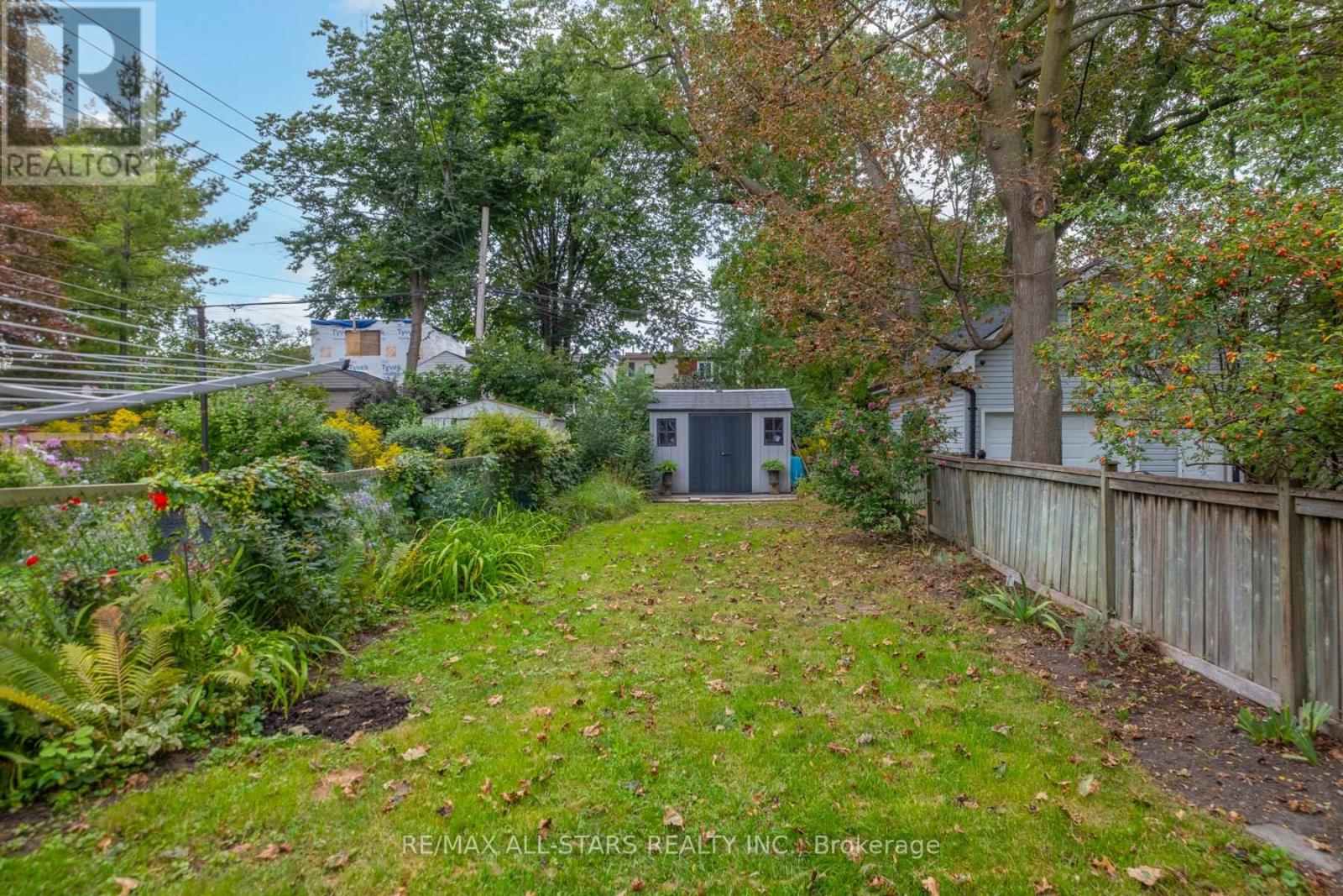 68 Osborne Avenue, Toronto, Ontario  M4E 3B2 - Photo 23 - E13798790