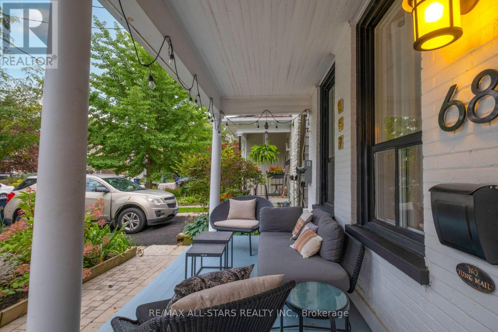 68 Osborne Avenue, Toronto, Ontario  M4E 3B2 - Photo 24 - E13798790
