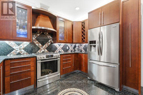 56a Roosevelt Drive, Richmond Hill, Ontario L4C 6V4 - Photo 9 - N13784158