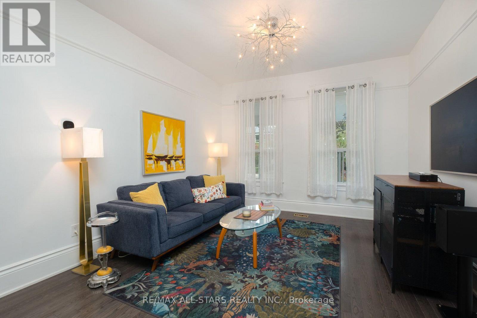 68 Osborne Avenue, Toronto, Ontario  M4E 3B2 - Photo 5 - E13798790