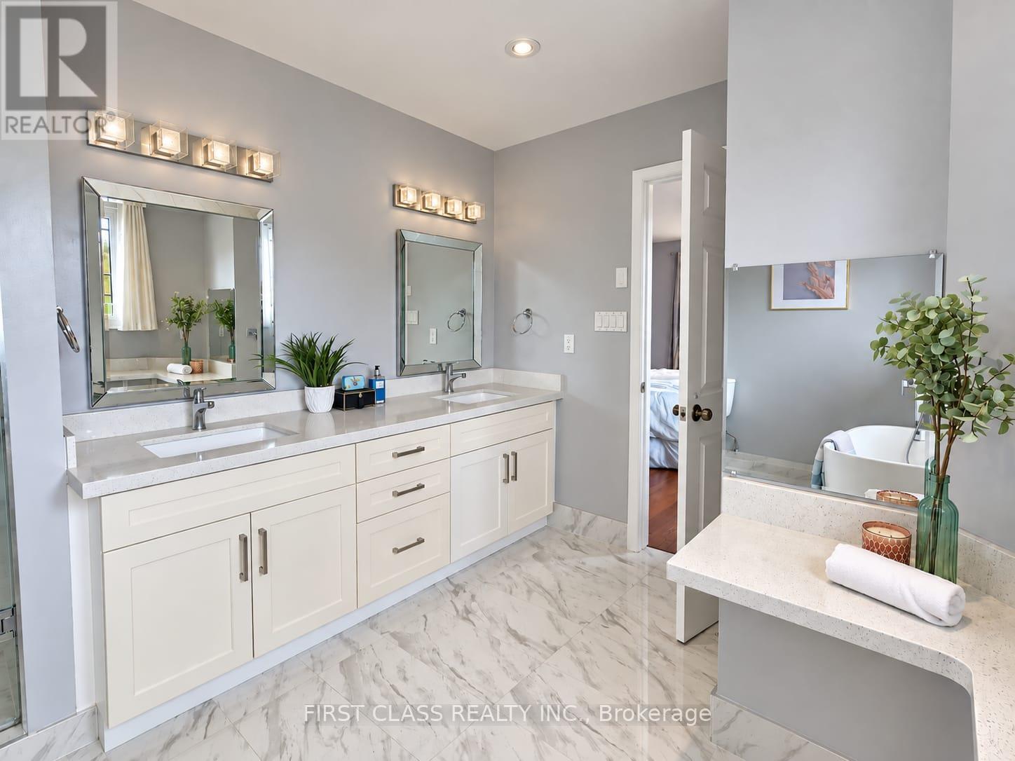79 Lagani Avenue, Richmond Hill, Ontario  L4B 3C6 - Photo 16 - N13795574