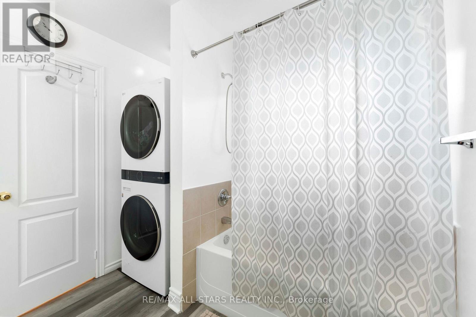 93 Arco Circle, Vaughan, Ontario  L6A 3Z6 - Photo 35 - N13797418