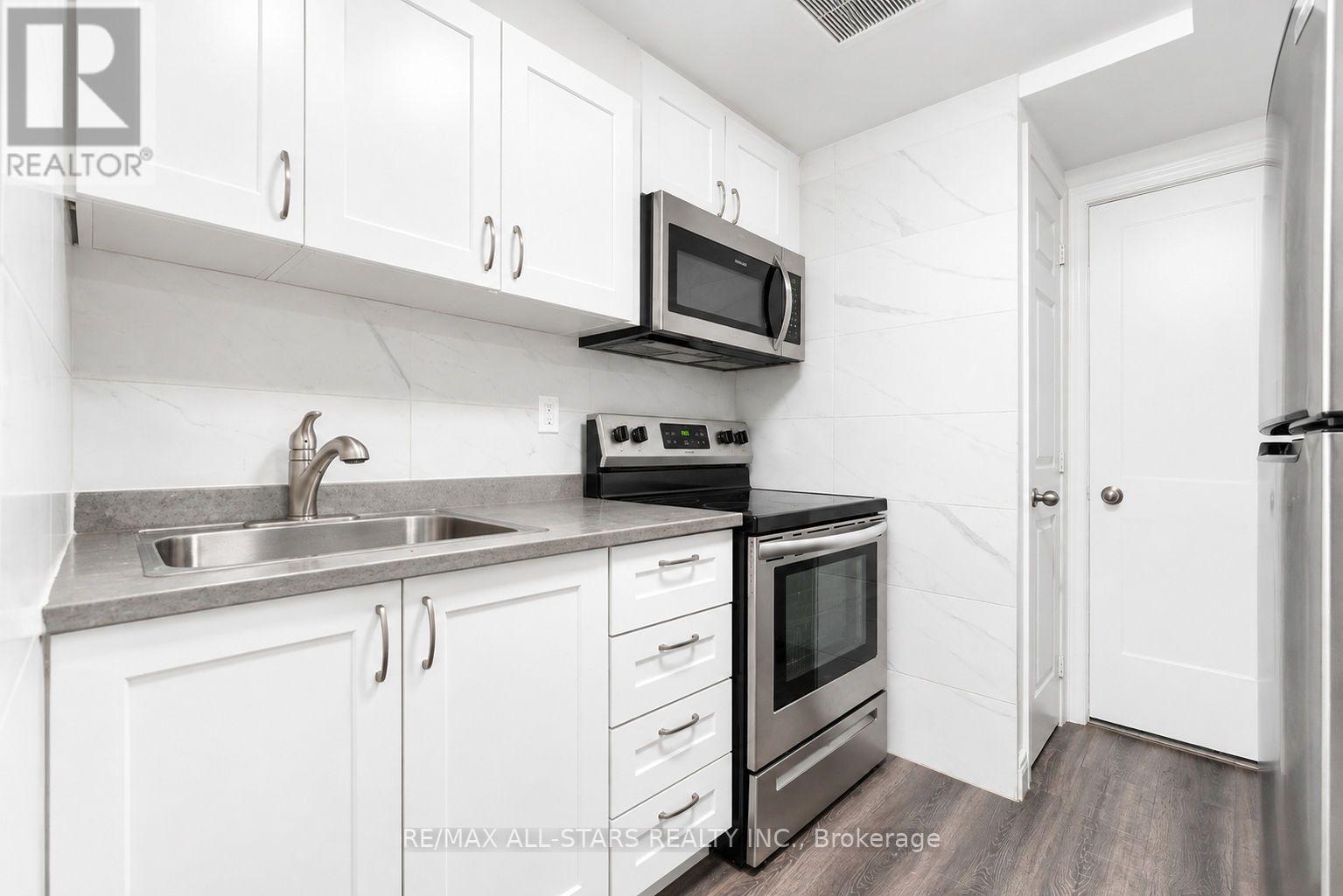 93 Arco Circle, Vaughan, Ontario  L6A 3Z6 - Photo 38 - N13797418
