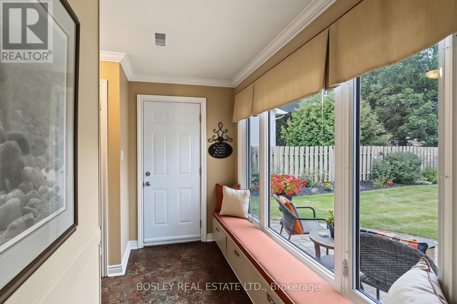 69 Fairway Drive, Aurora, Ontario  L4G 2H3 - Photo 15 - N13798432