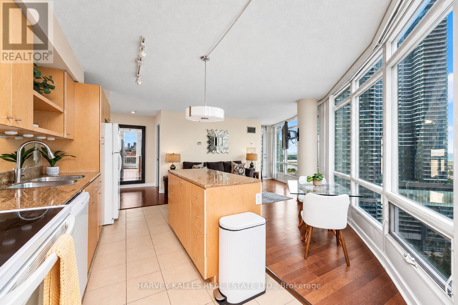 2803 - 373 Front Street W, Toronto, Ontario  M5V 3R7 - Photo 11 - C13792858