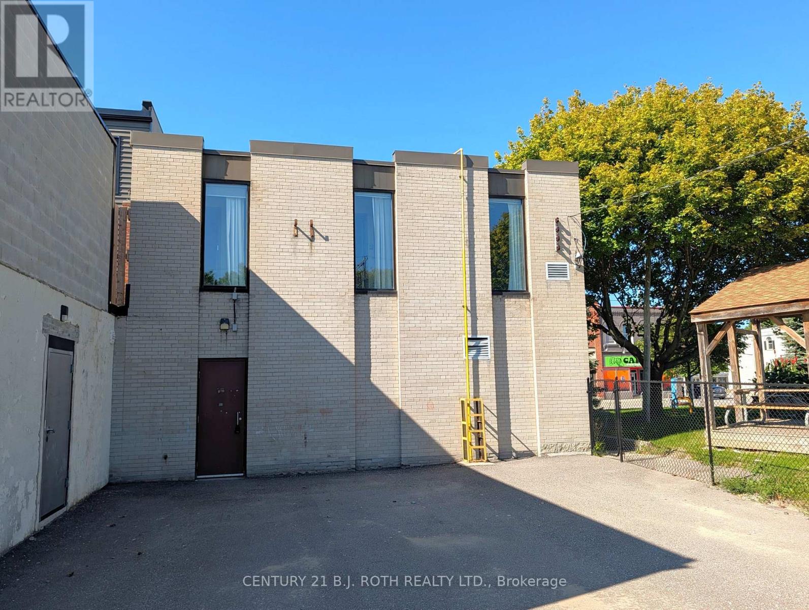 7 Queen Street W, Springwater, Ontario  L0L 1P0 - Photo 5 - S13798428