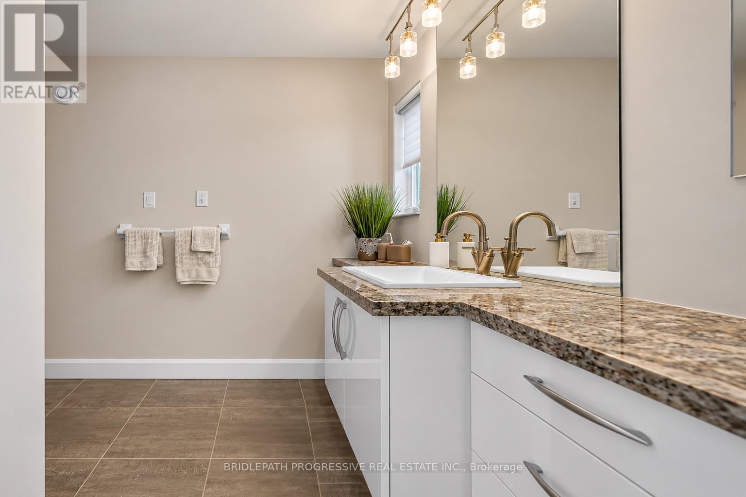 10 Beck Boulevard, Penetanguishene, Ontario  L9M 1C3 - Photo 25 - S13798634