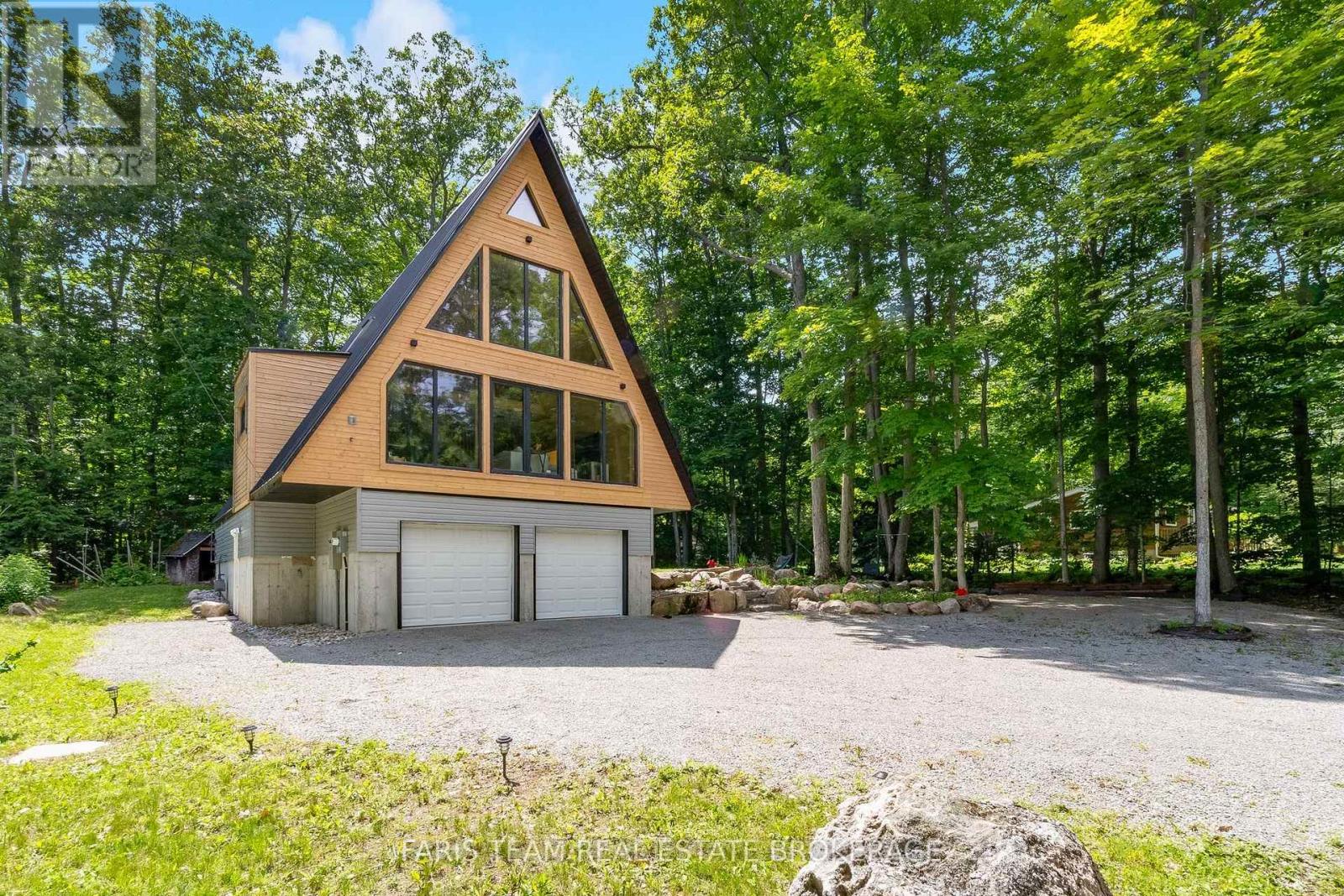 1490 Champlain Road, Tiny, Ontario  L9M 0C1 - Photo 2 - S13798730