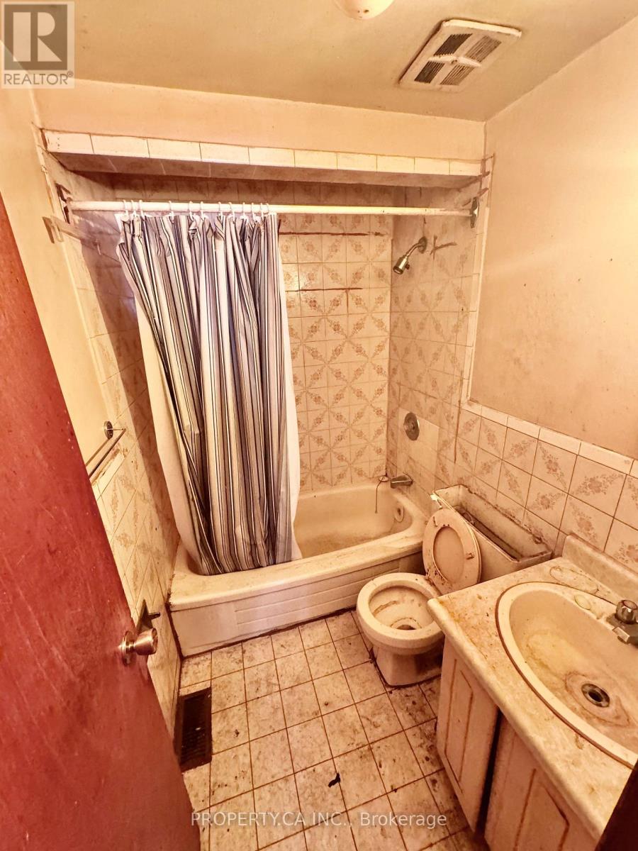 11 Nancy Mccredie Drive, Brampton, Ontario  L6X 2N4 - Photo 15 - W13785092