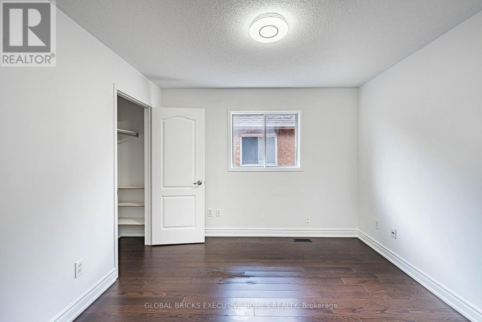 6348 Newcombe Drive, Mississauga, Ontario  L5V 2G5 - Photo 29 - W13792128