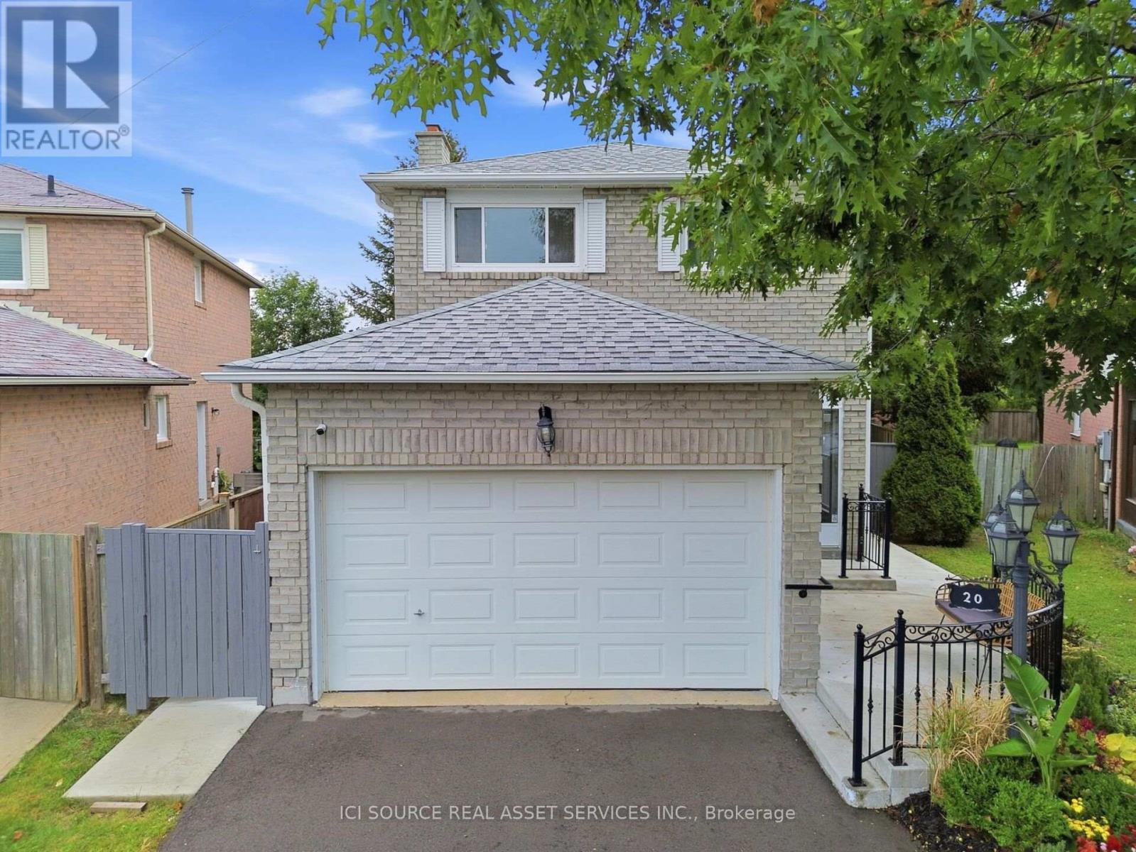 20 Kesteven Crescent, Brampton, Ontario  L6W 4E1 - Photo 3 - W13755336