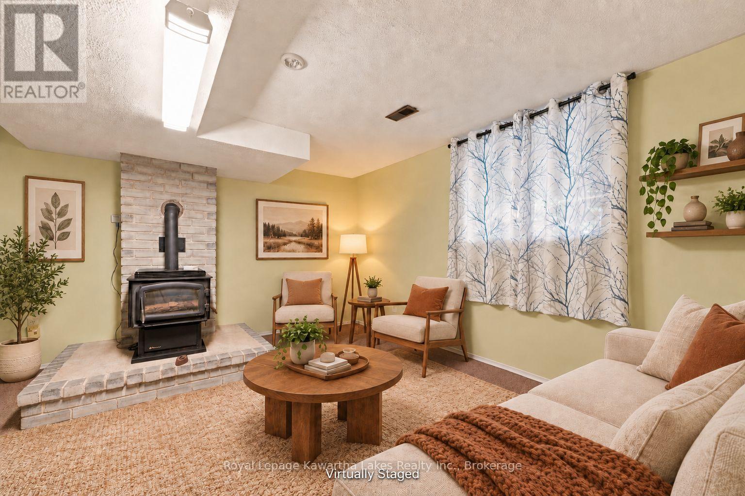 9 RICHMOND STREET W photo 25