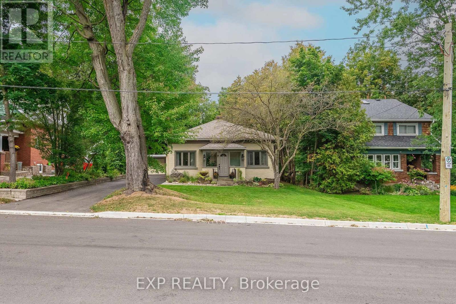 7 Third Avenue, Orangeville, Ontario  L9W 1G8 - Photo 2 - W13798324