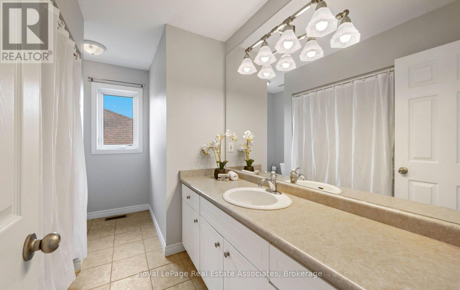 17 Nelles Street, Halton Hills, Ontario  L7J 2Y7 - Photo 40 - W13797958