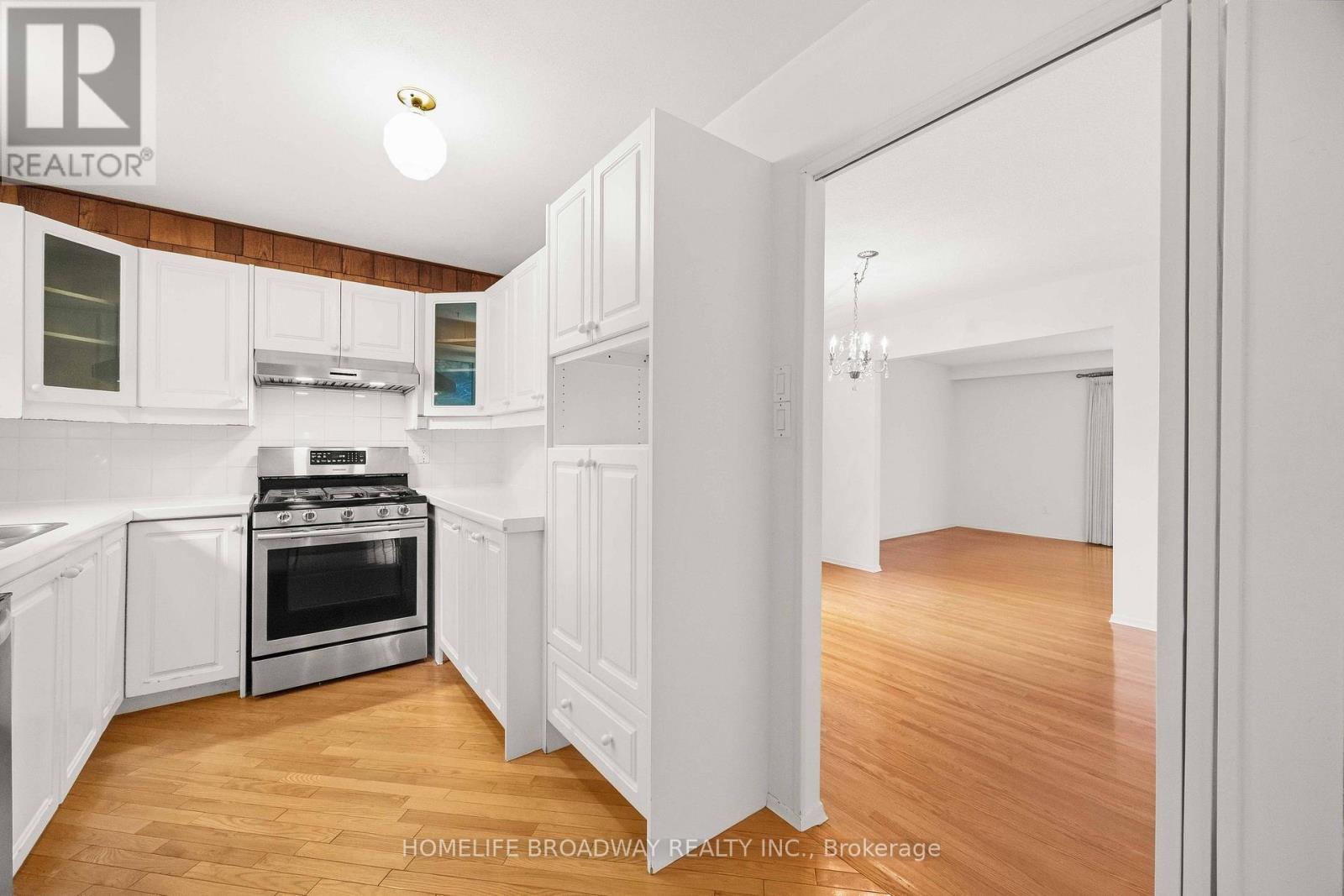 212 Bayview Fairways Drive, Markham, Ontario  L3T 2Z3 - Photo 13 - N13801928