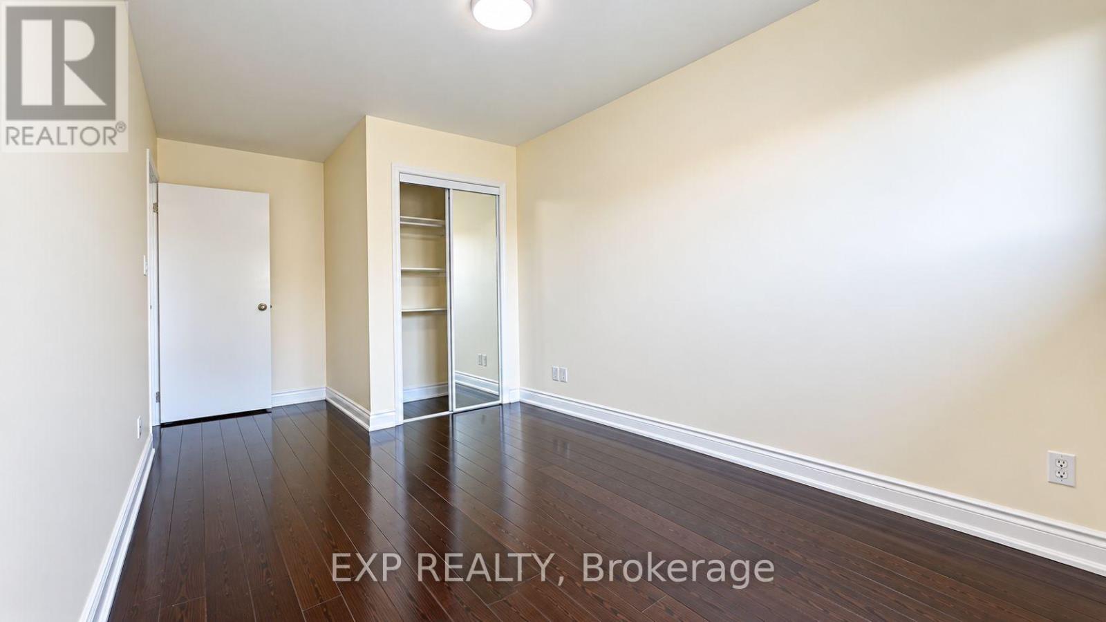 3425 Laddie Crescent, Mississauga, Ontario  L4T 1N2 - Photo 18 - W13798338