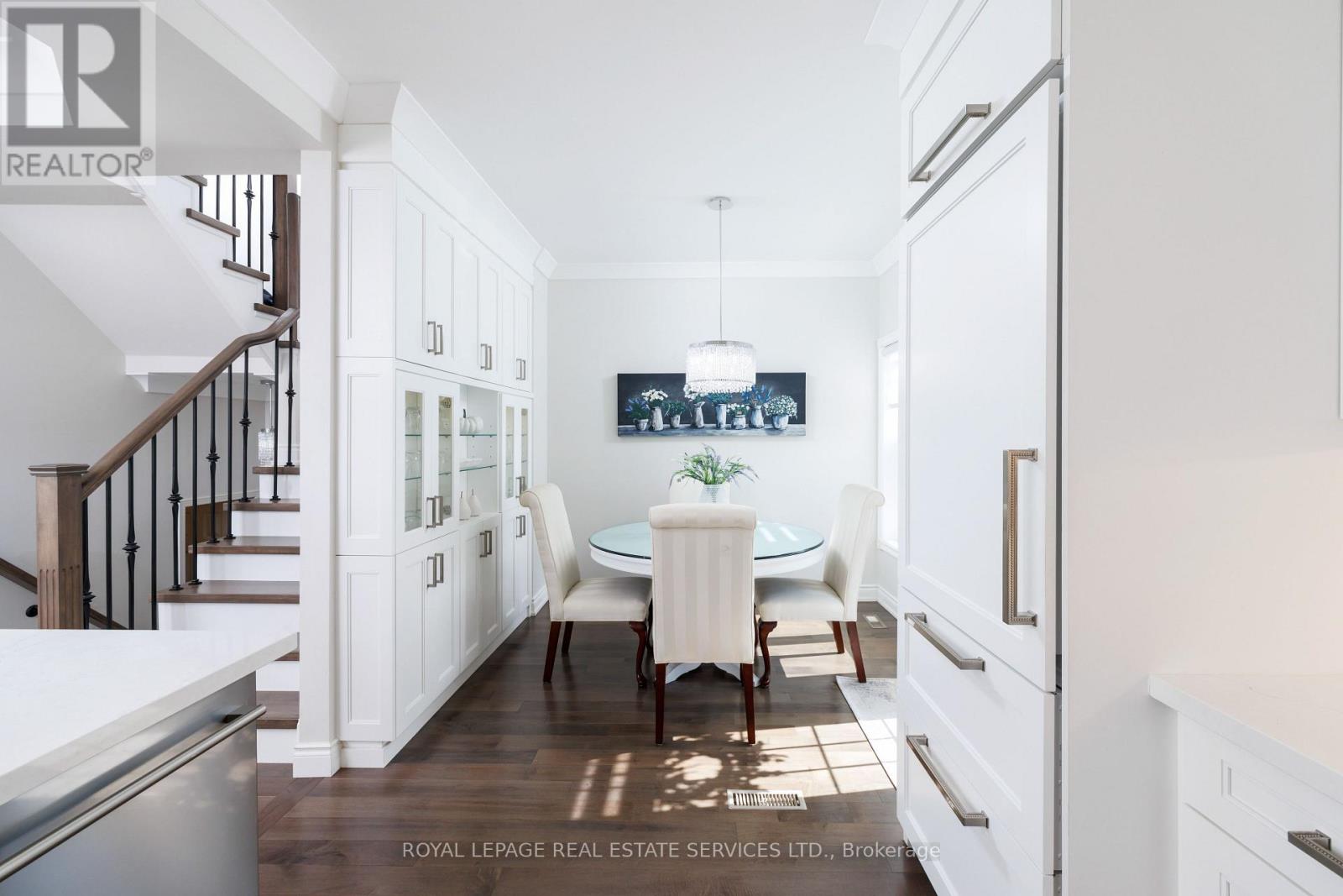 184 Gatwick Drive, Oakville, Ontario  L6H 6N1 - Photo 10 - W13768354