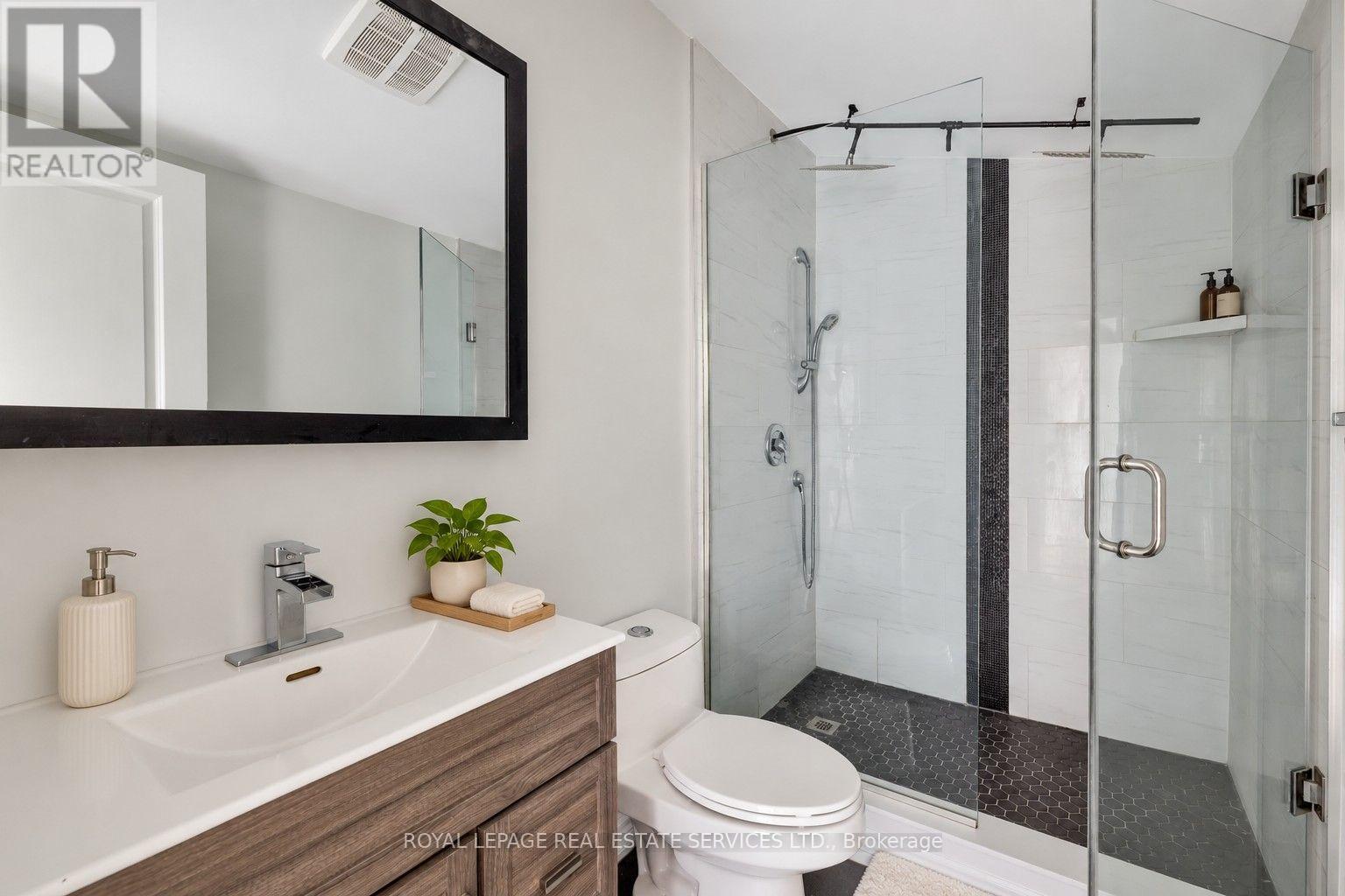 184 Gatwick Drive, Oakville, Ontario  L6H 6N1 - Photo 34 - W13768354