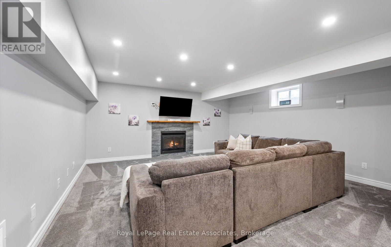 17 Nelles Street, Halton Hills, Ontario  L7J 2Y7 - Photo 43 - W13797958