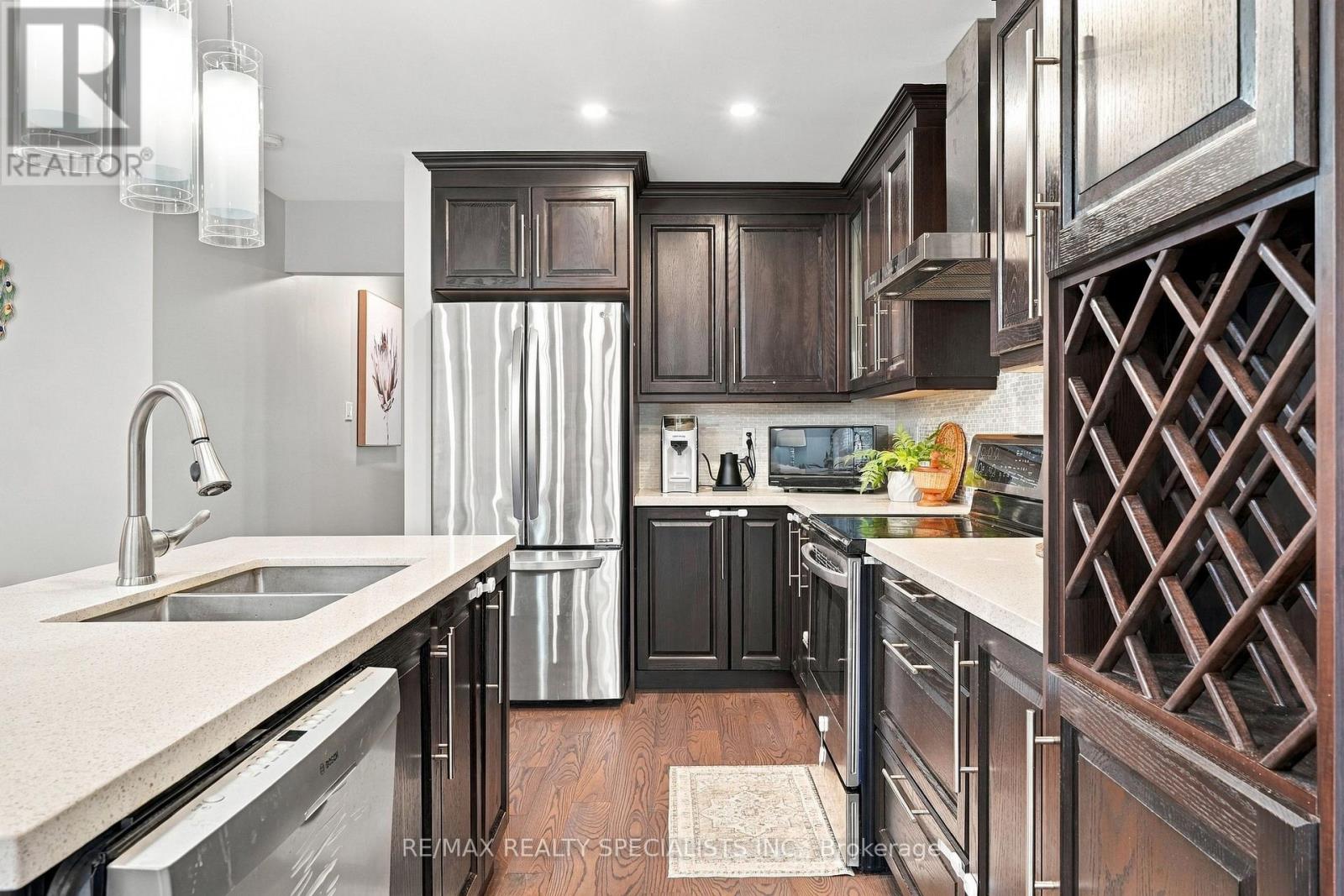 1140 Bonin Crescent, Milton, Ontario  L9T 0B2 - Photo 4 - W13798360