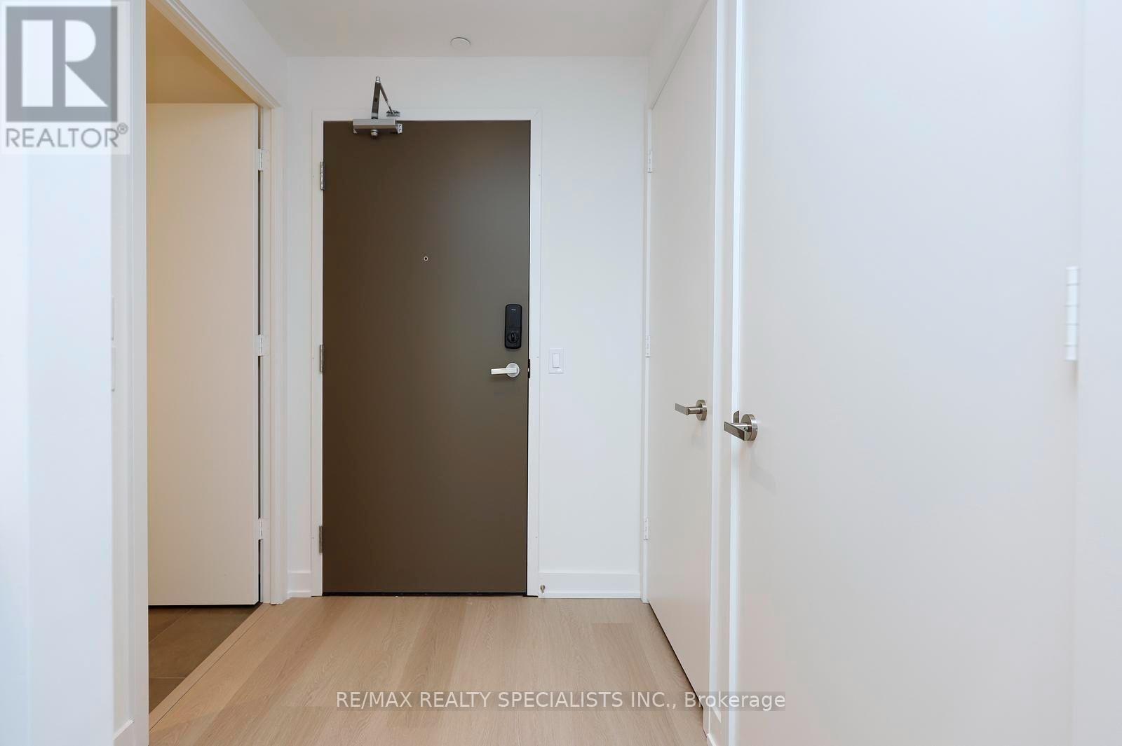 3804 - 448 Burnhamthorpe Road W, Mississauga, Ontario  L5B 0R4 - Photo 5 - W13798482