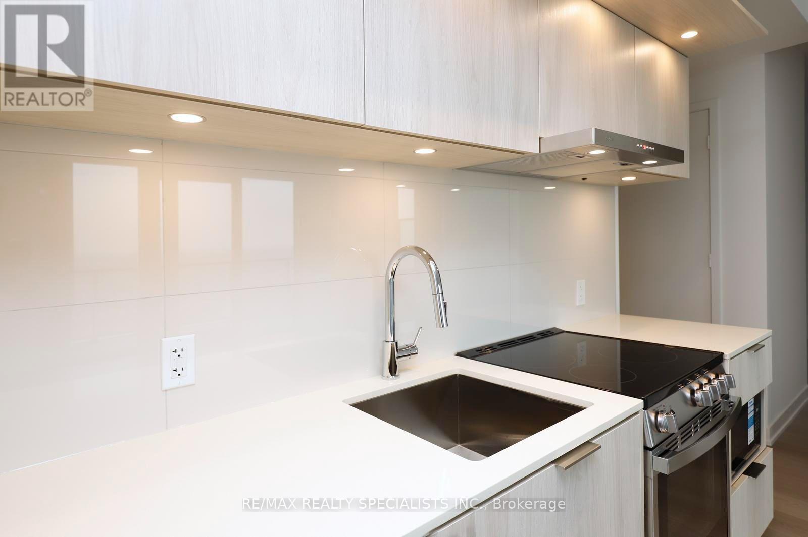 4604 - 448 Burnhamthorpe Road W, Mississauga, Ontario  L5B 0R4 - Photo 16 - W13798488