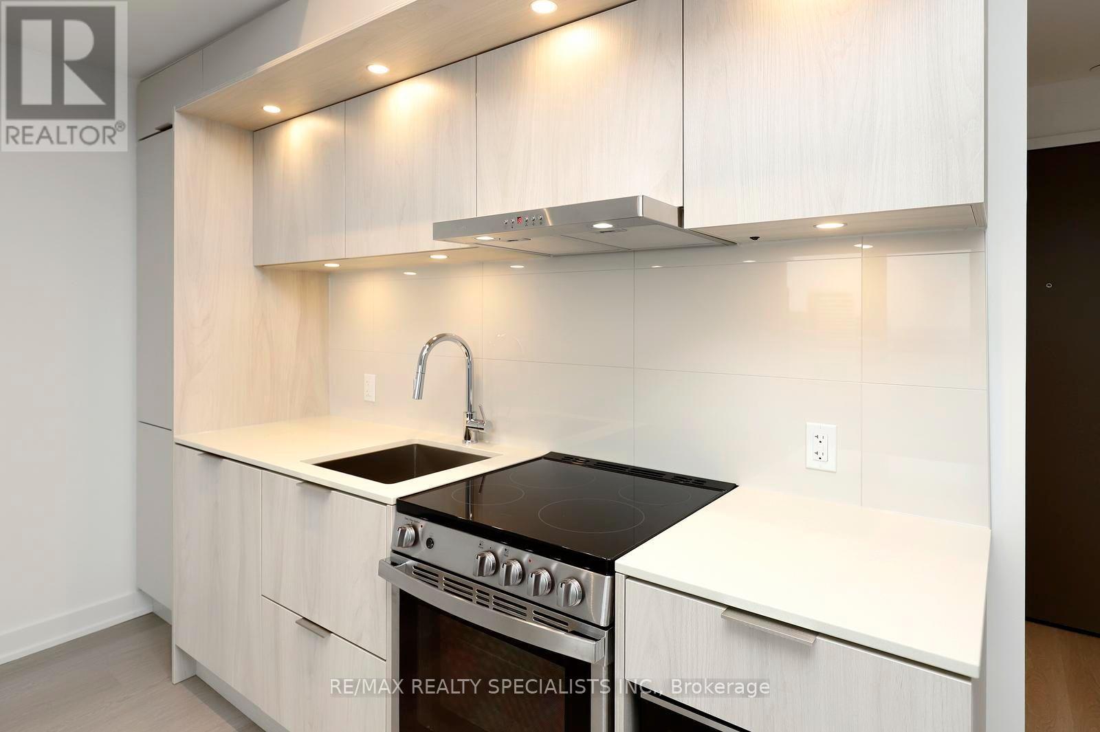 3804 - 448 Burnhamthorpe Road W, Mississauga, Ontario  L5B 0R4 - Photo 18 - W13798482
