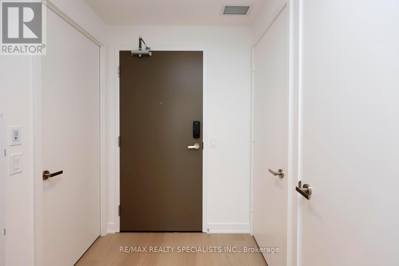 4604 - 448 Burnhamthorpe Road W, Mississauga, Ontario  L5B 0R4 - Photo 4 - W13798488