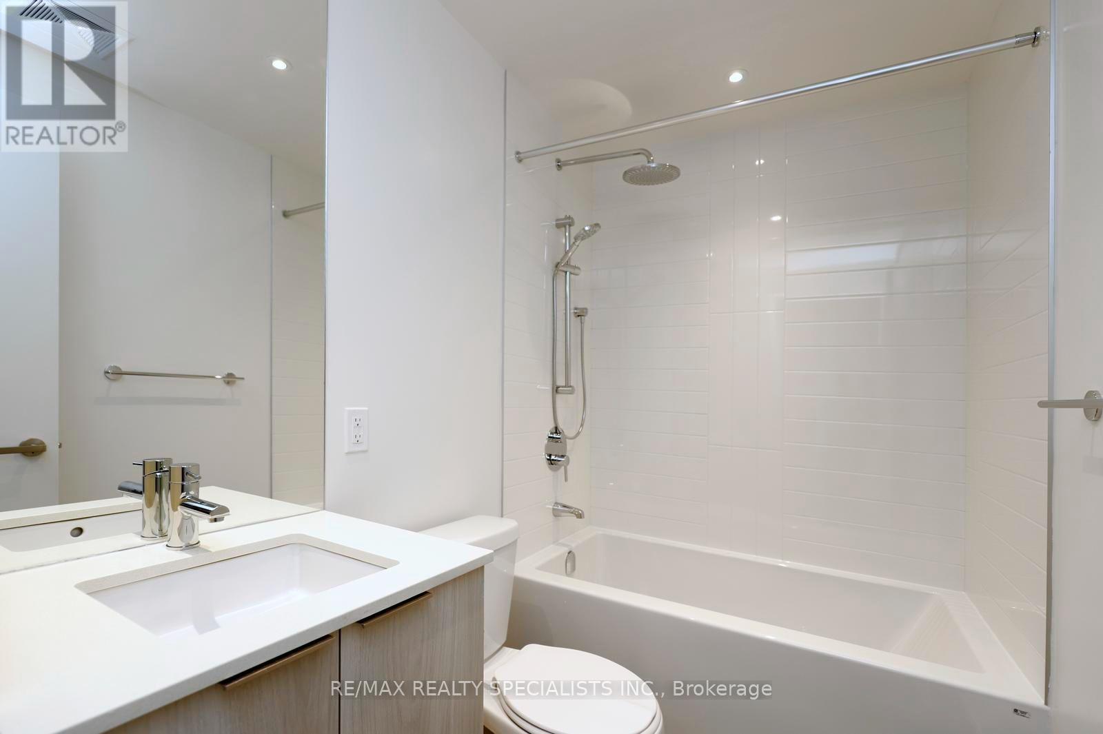 4604 - 448 Burnhamthorpe Road W, Mississauga, Ontario  L5B 0R4 - Photo 6 - W13798488