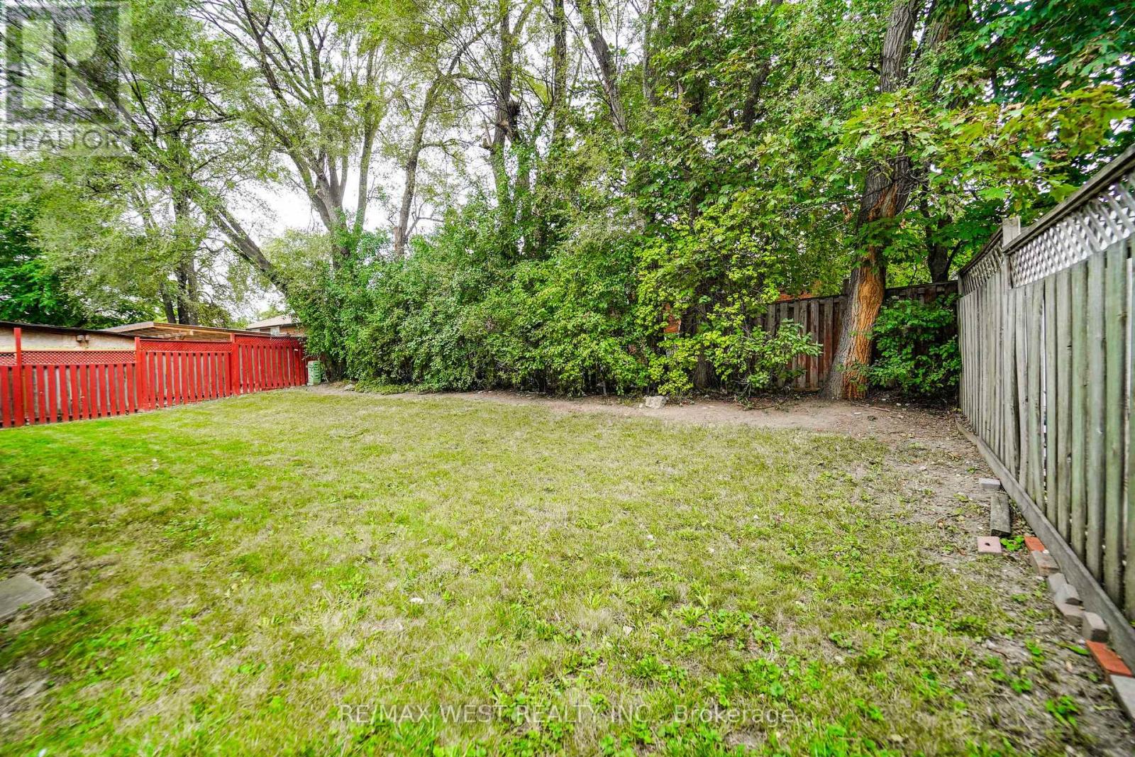 16 Opal Court, Toronto, Ontario  M9V 3N3 - Photo 15 - W13798468