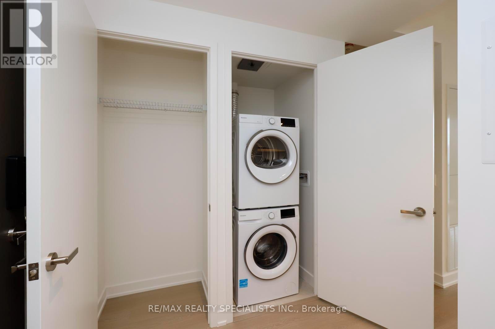 4604 - 448 Burnhamthorpe Road W, Mississauga, Ontario  L5B 0R4 - Photo 5 - W13798488