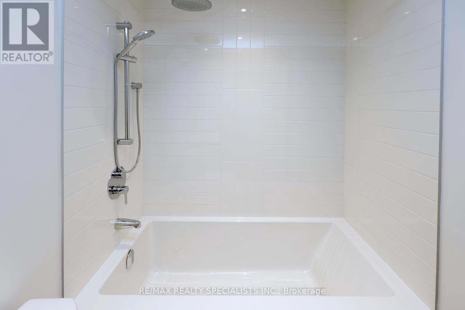 4604 - 448 Burnhamthorpe Road W, Mississauga, Ontario  L5B 0R4 - Photo 7 - W13798488