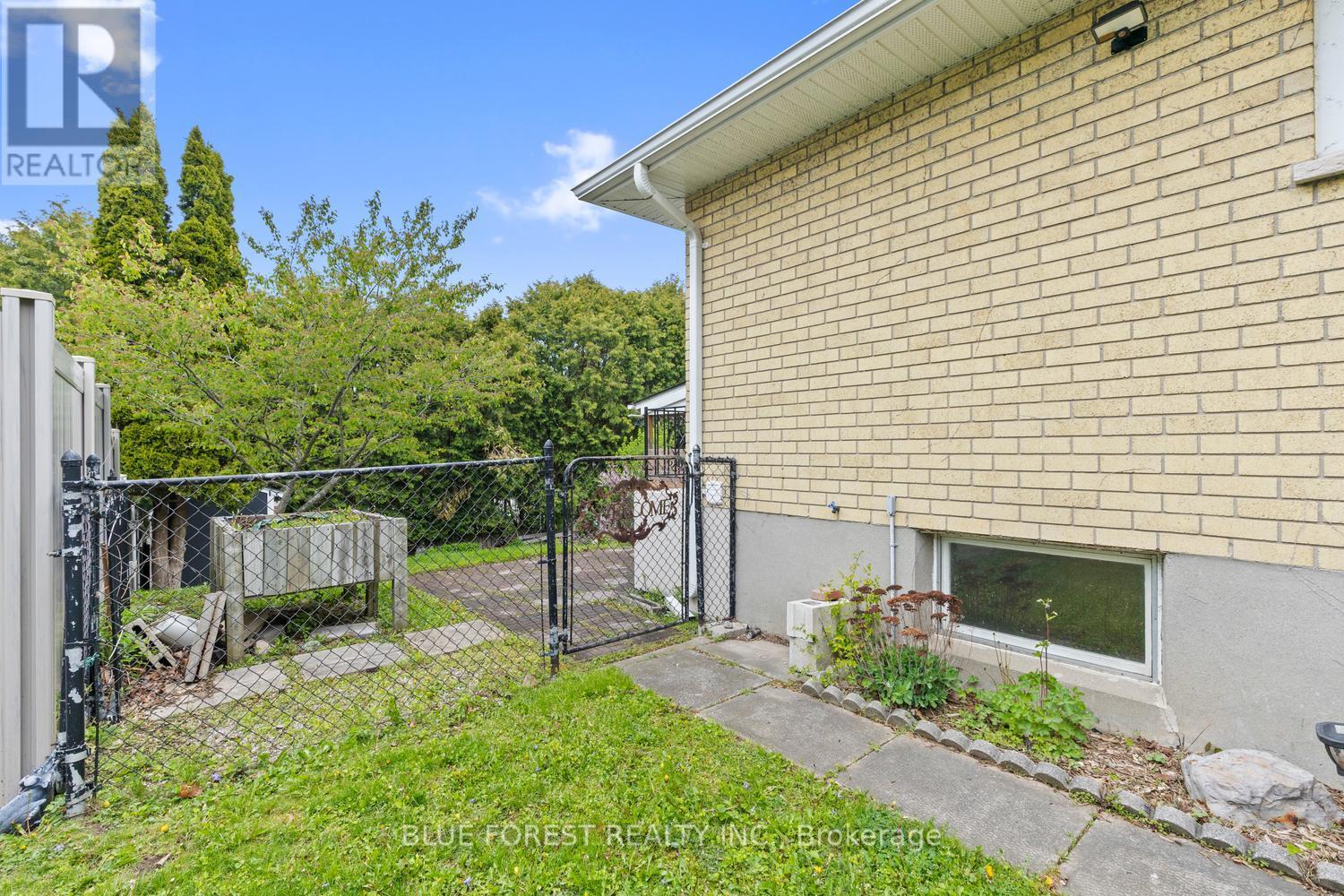 1117 Byron Baseline Road, London South, Ontario N6K 2C7 - Photo 50 - X13798508