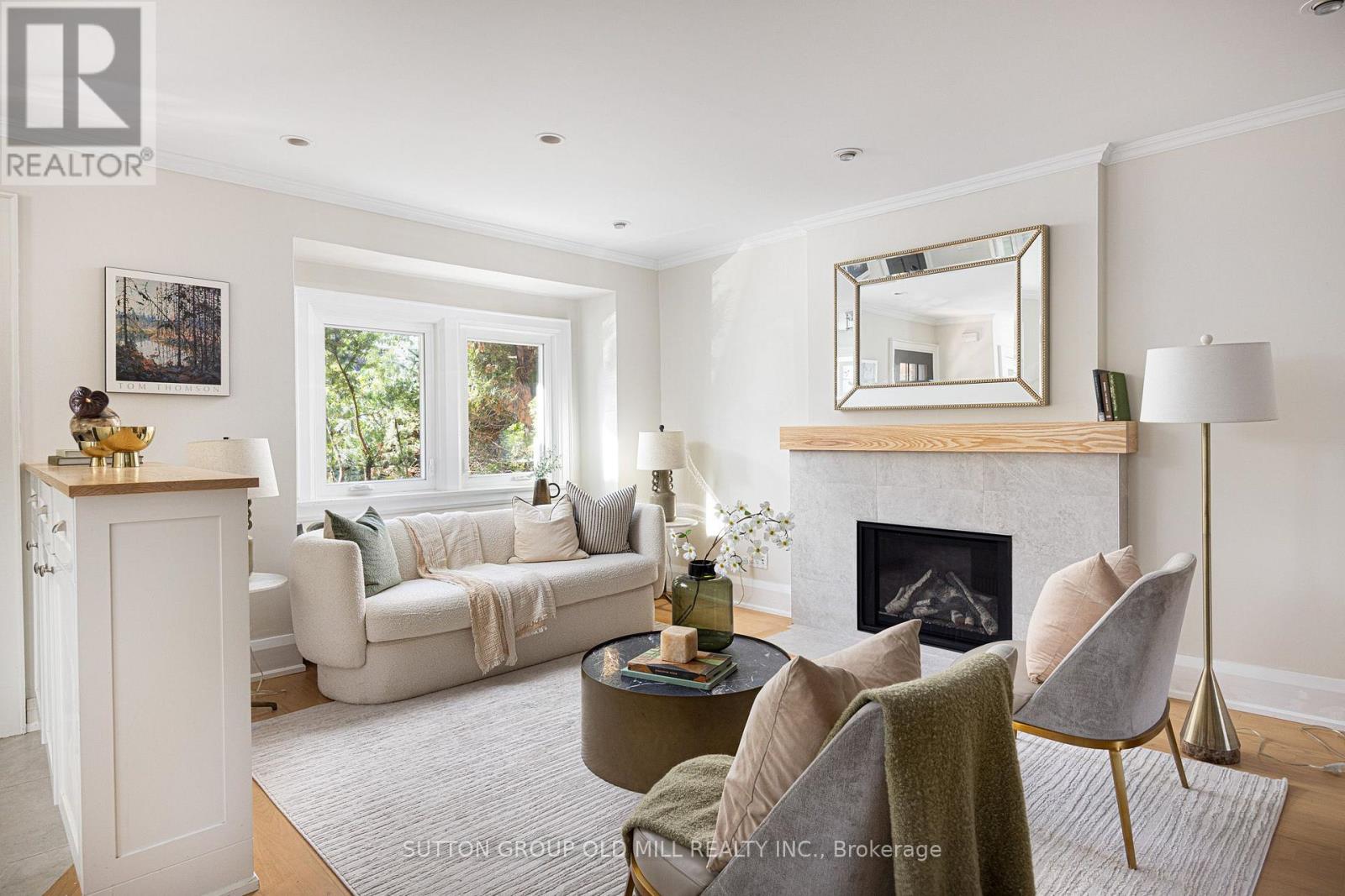 24 Harshaw Avenue, Toronto, Ontario  M6S 1Y1 - Photo 3 - W13798806