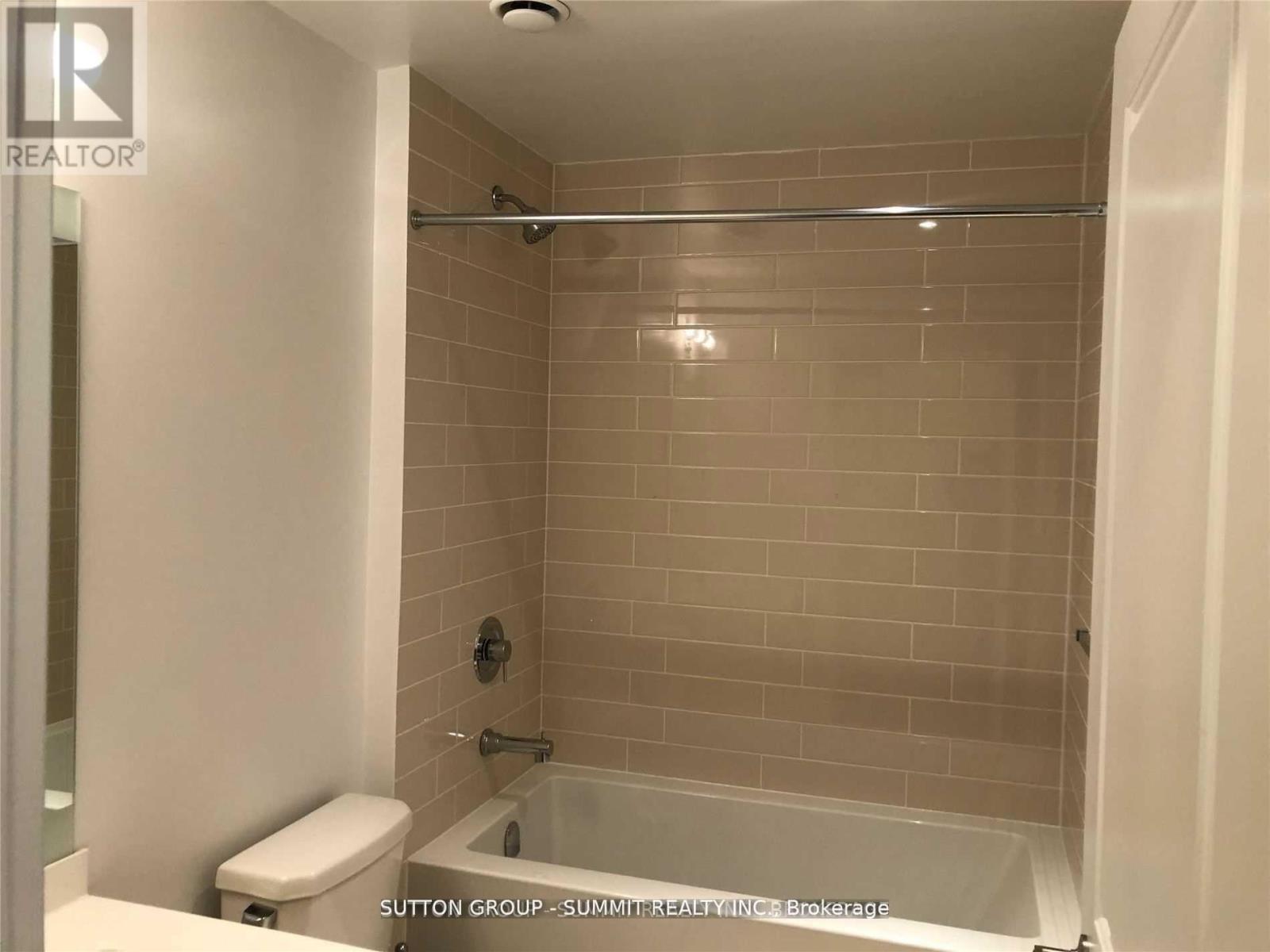209 - 55 Speers Road, Oakville, Ontario  L6K 0H9 - Photo 12 - W13798810