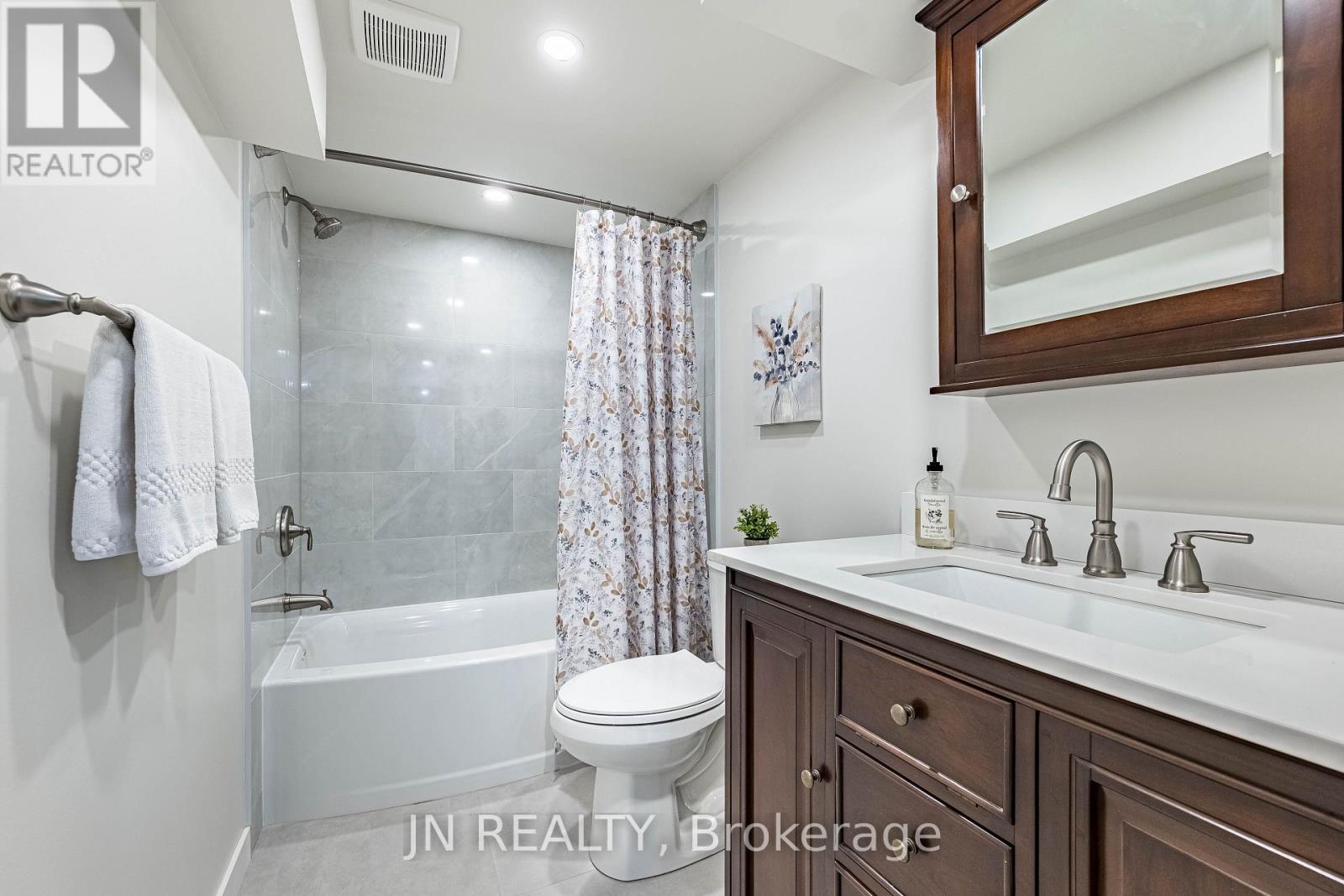 2 Nimrod Crescent, Brampton, Ontario  L6S 4T8 - Photo 44 - W13798512