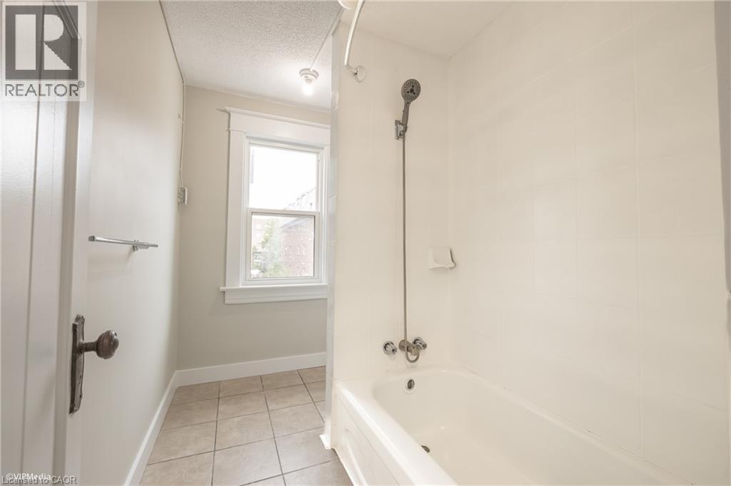 175 Regina Street N, Waterloo, Ontario  N2J 3B4 - Photo 12 - 40859687