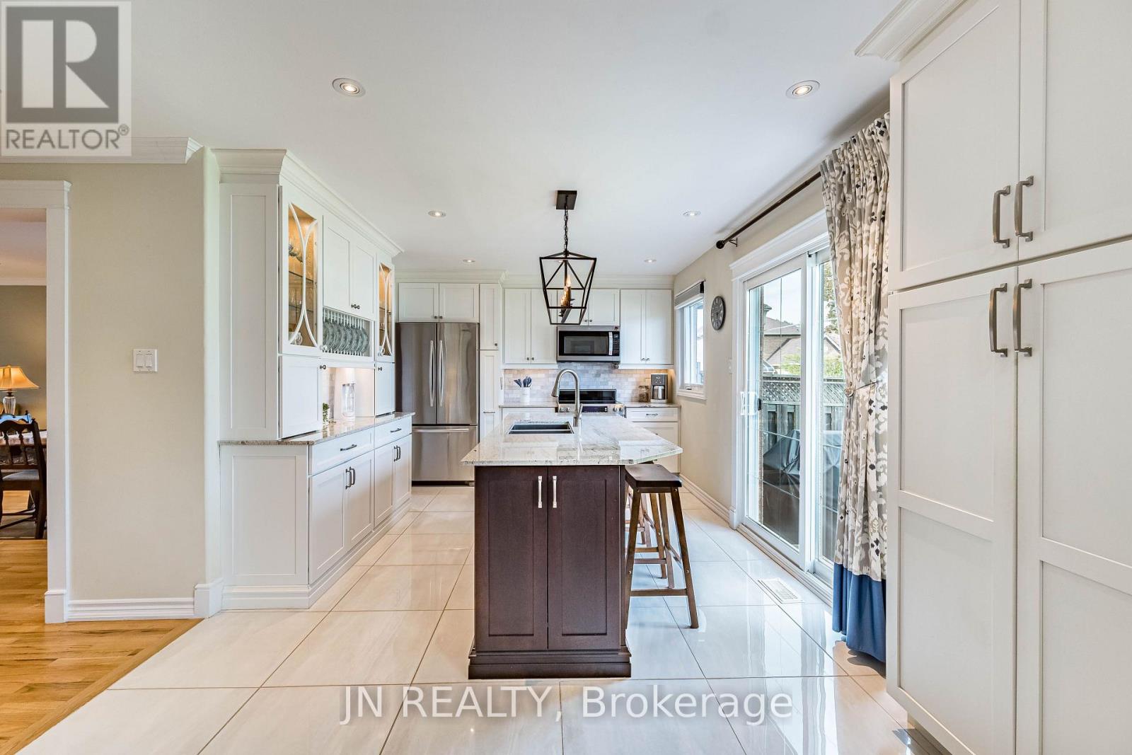 2 Nimrod Crescent, Brampton, Ontario  L6S 4T8 - Photo 17 - W13798512