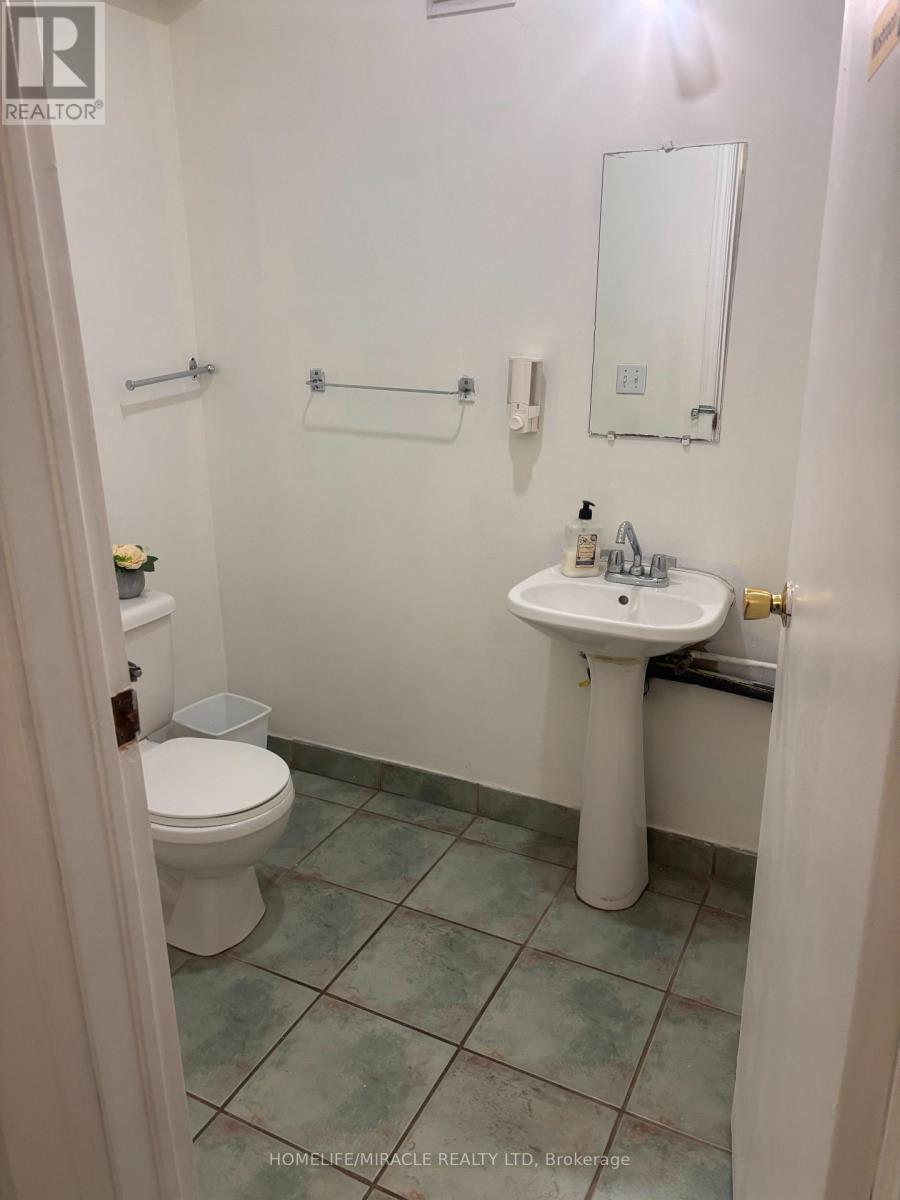 2409 Eglinton Avenue W, Toronto, Ontario  M6N 1S8 - Photo 4 - W13798574
