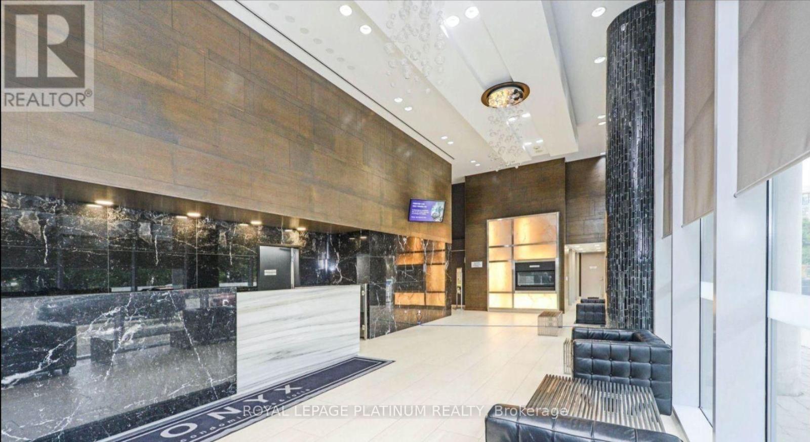 1202 - 223 Webb Drive, Mississauga, Ontario  L5B 0E8 - Photo 4 - W13798494