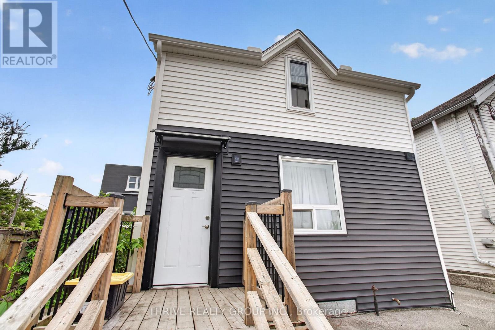 Upper - 211 Clarence Street, London East, Ontario N6B 2J9 - Photo 2 - X13798532