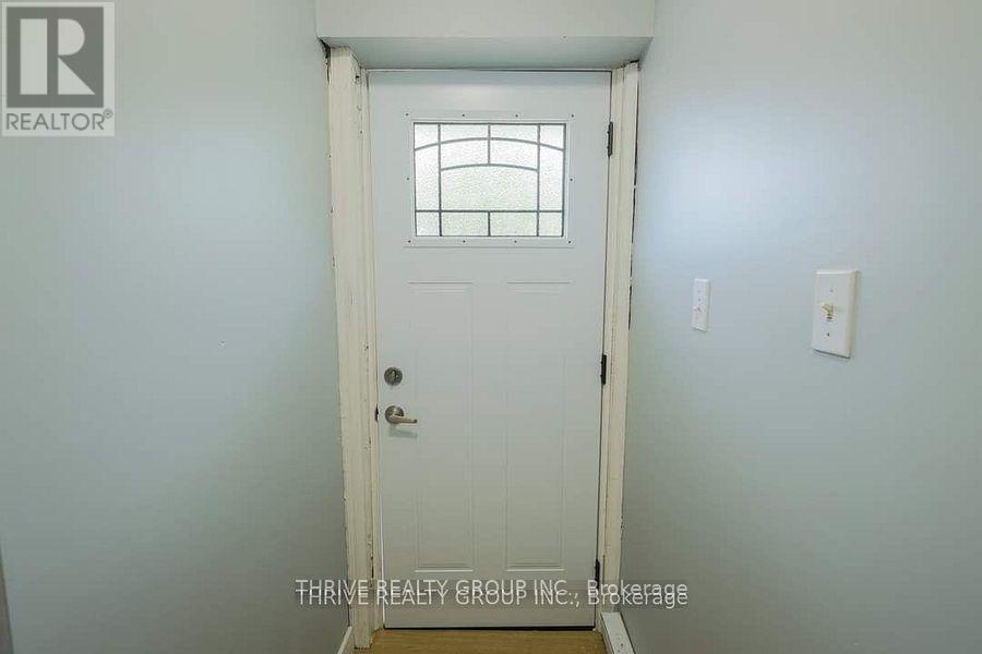 Upper - 211 Clarence Street, London East, Ontario N6B 2J9 - Photo 3 - X13798532