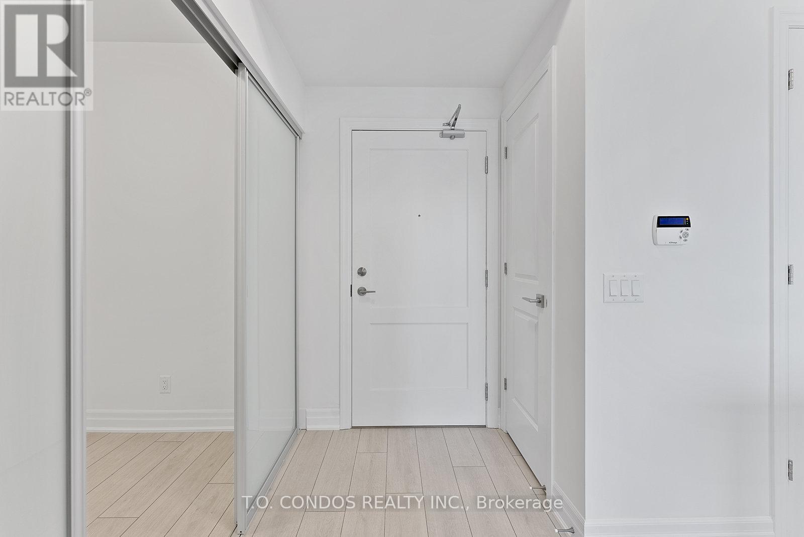 505 - 30 Elm Drive W, Mississauga, Ontario  L5B 1L9 - Photo 4 - W13798496