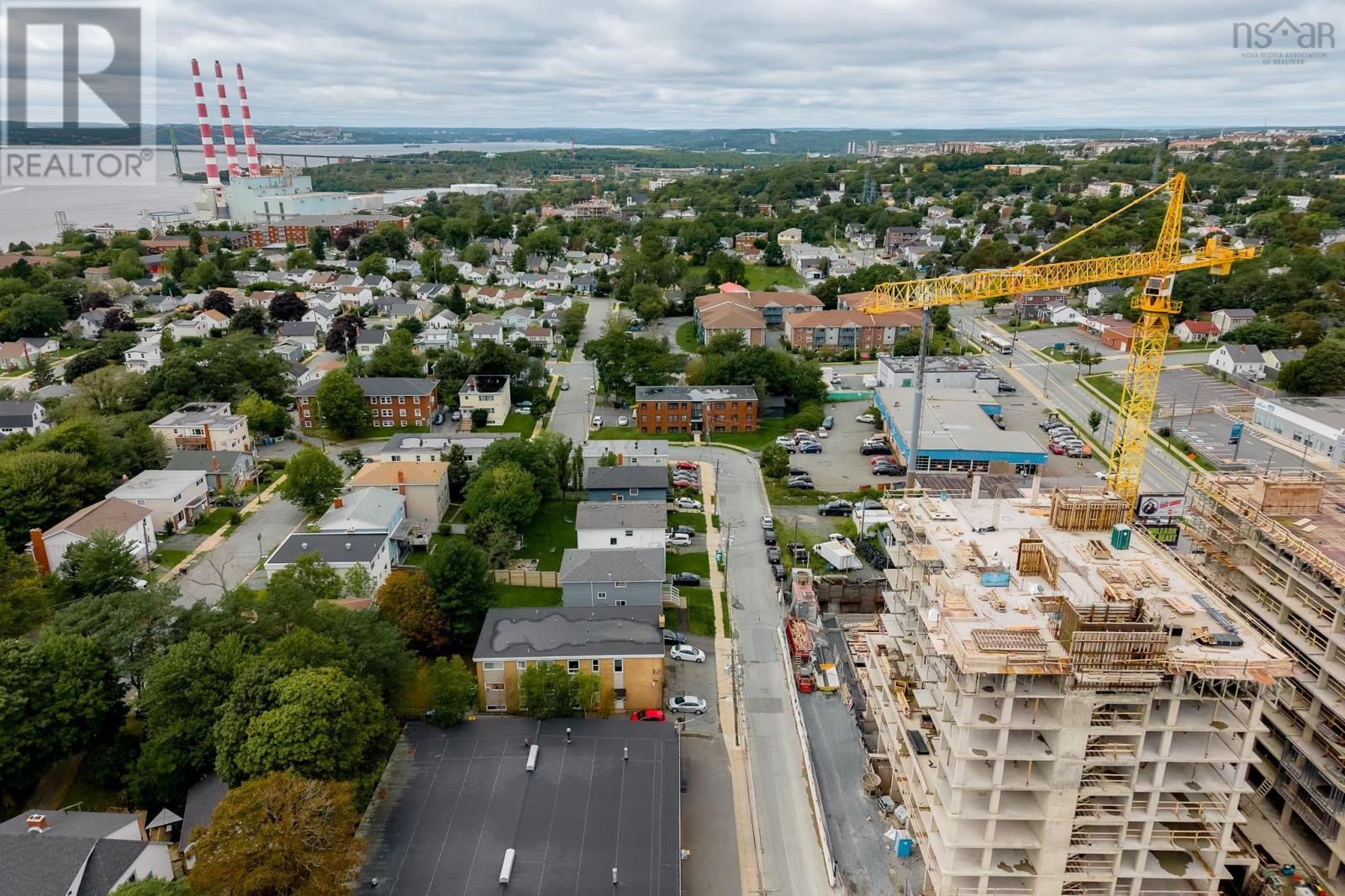 Minutes from Downtown Dartmouth